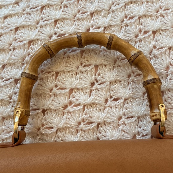 J.McLaughlin blue and tan handbag with bamboo handle and striped interior - Picture 7 of 7